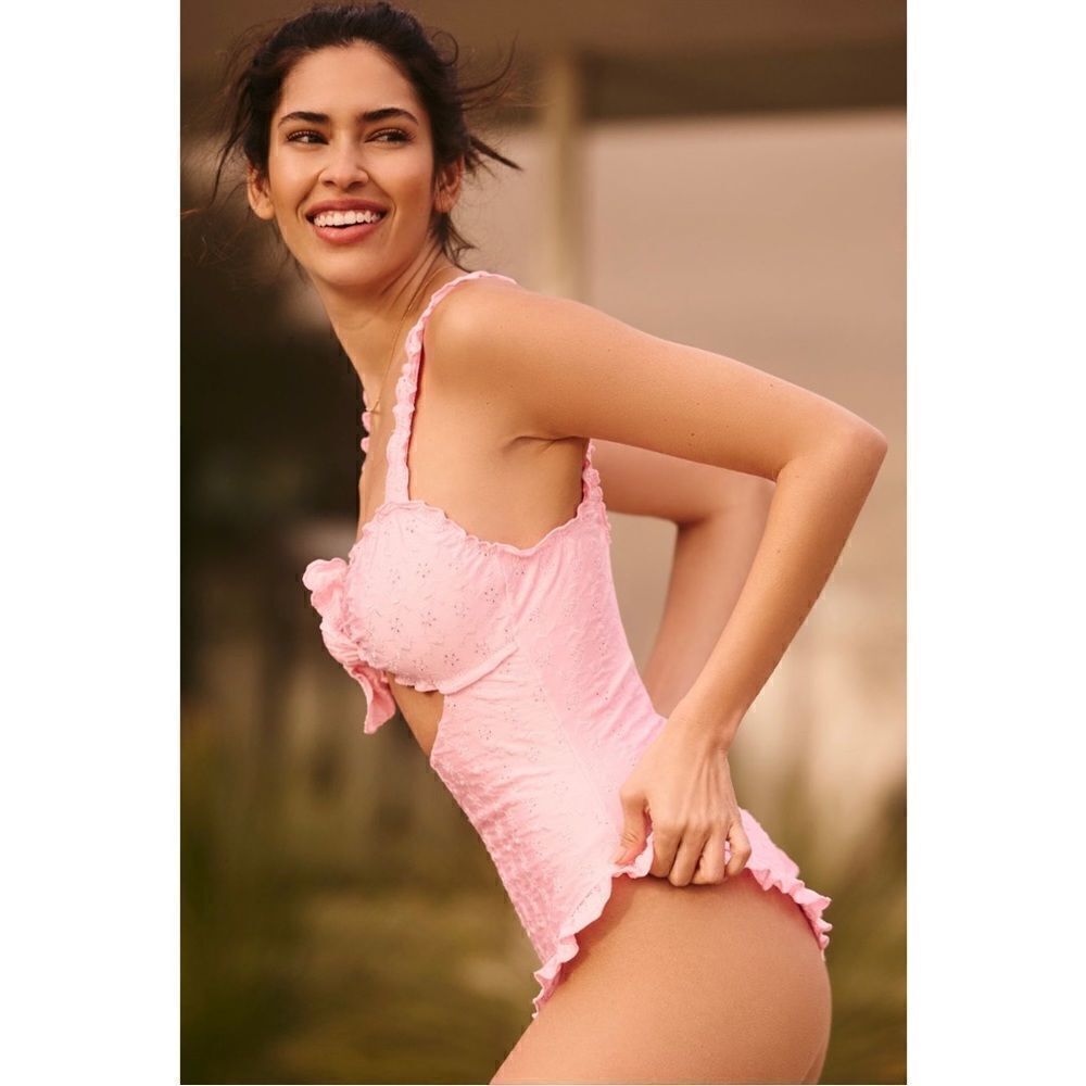 NEW Anthropologie Frankies Bikini Lucia Cutout Eyelet One-Piece Swimsuit X-Small - Picture 3 of 3
